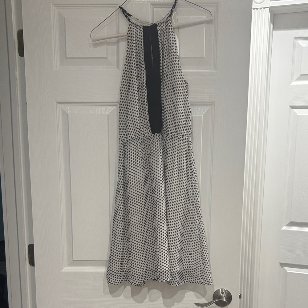 ☀️2/$15☀️ H&M black and white printed high neck dress